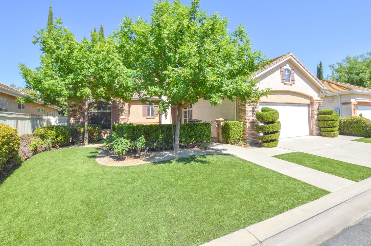 5174 N Via Trevi, Fresno, CA 93711