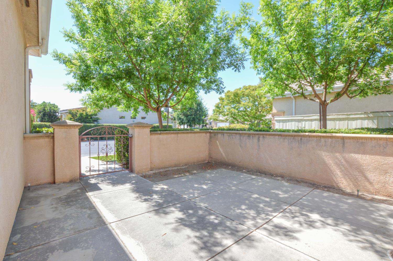 5174 N Via Trevi, Fresno, CA 93711