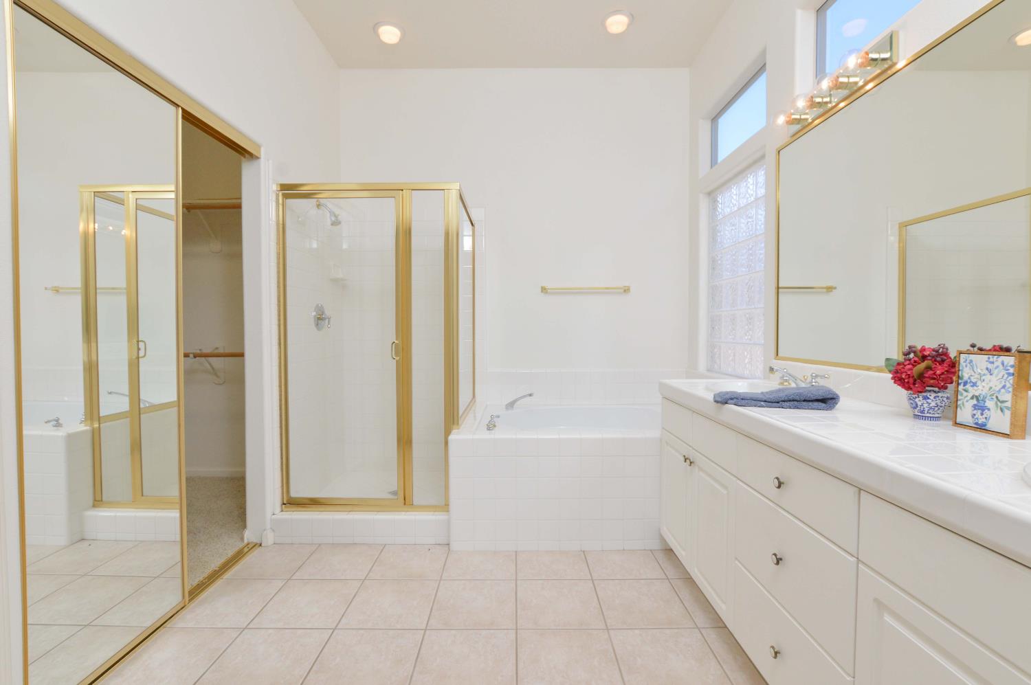 5174 N Via Trevi, Fresno, CA 93711
