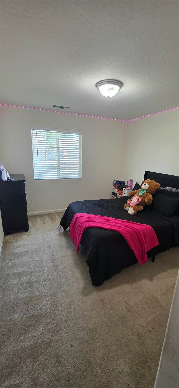 5892 W Garland Ave, Fresno, CA 93722