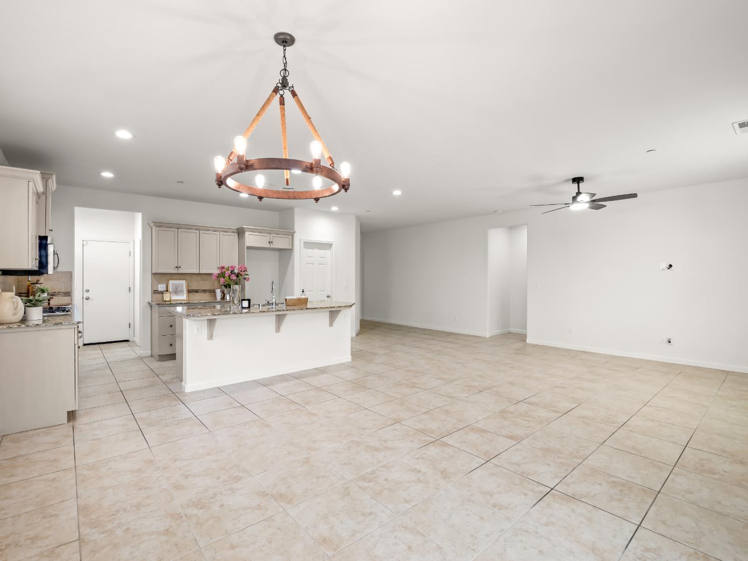 4121 Chessa Ln, Clovis, CA 93619