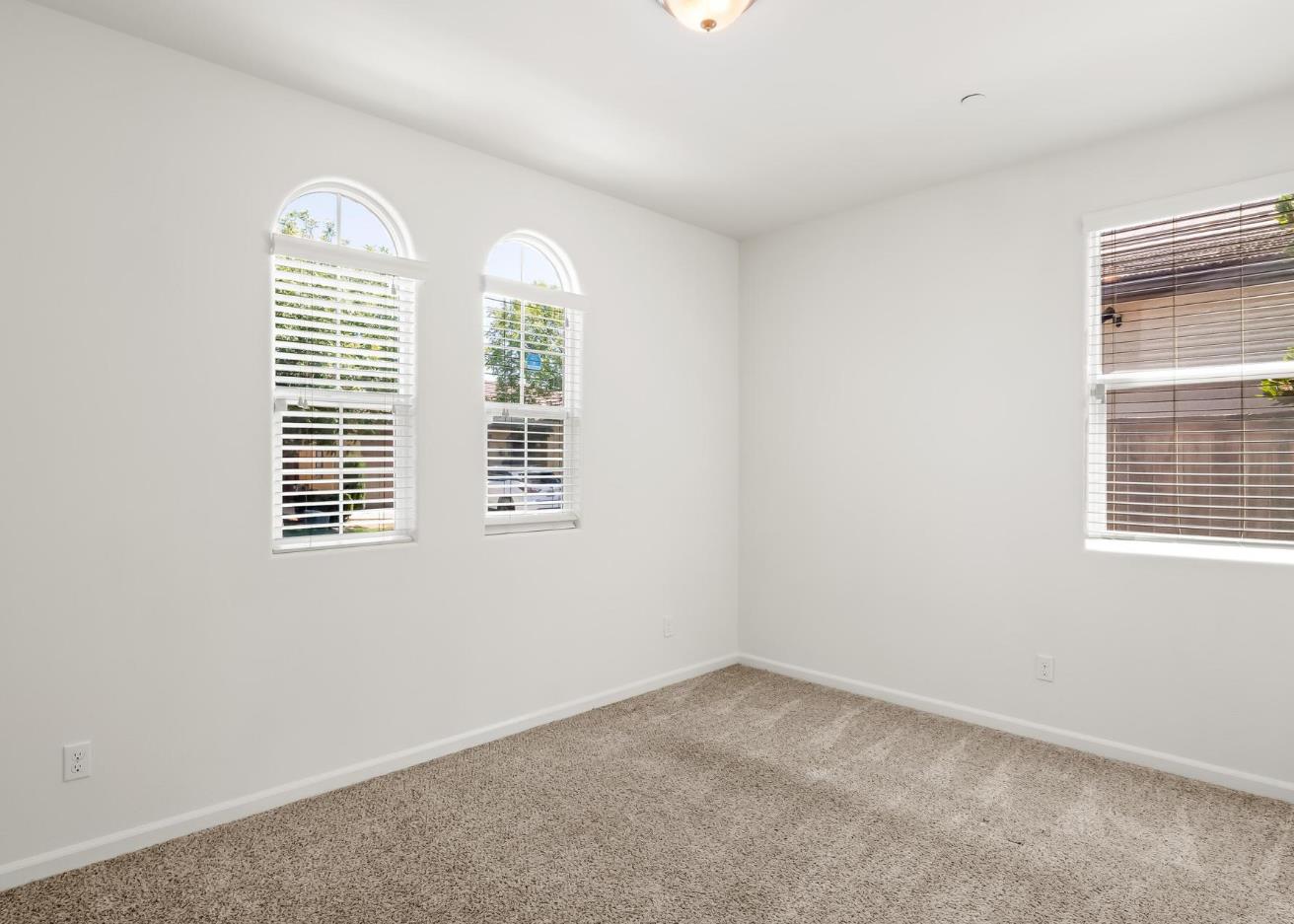 4121 Chessa Ln, Clovis, CA 93619