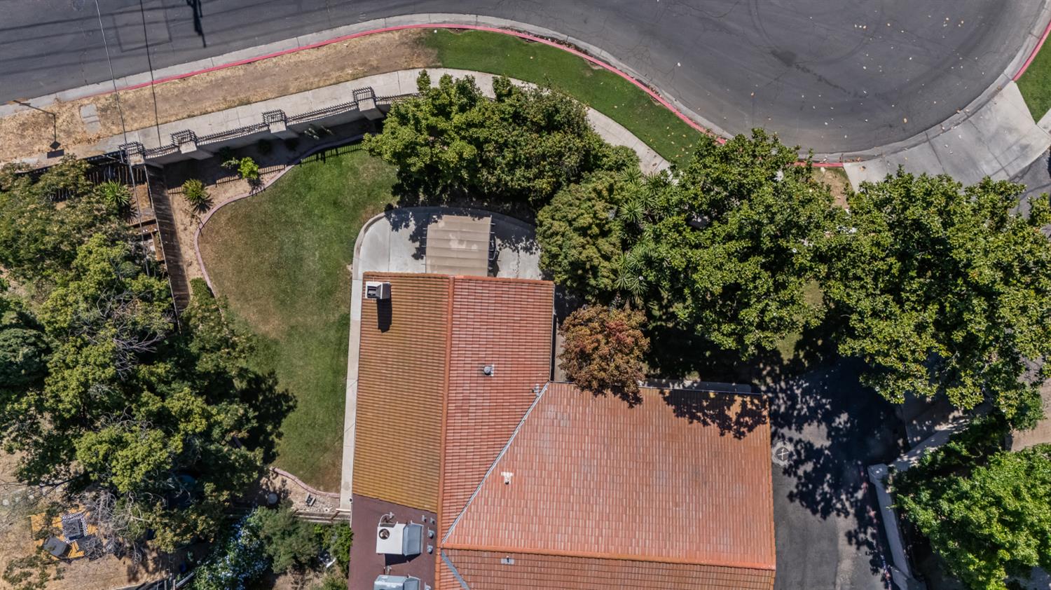 1250 E Shaw Ave #101, Fresno, CA 93710