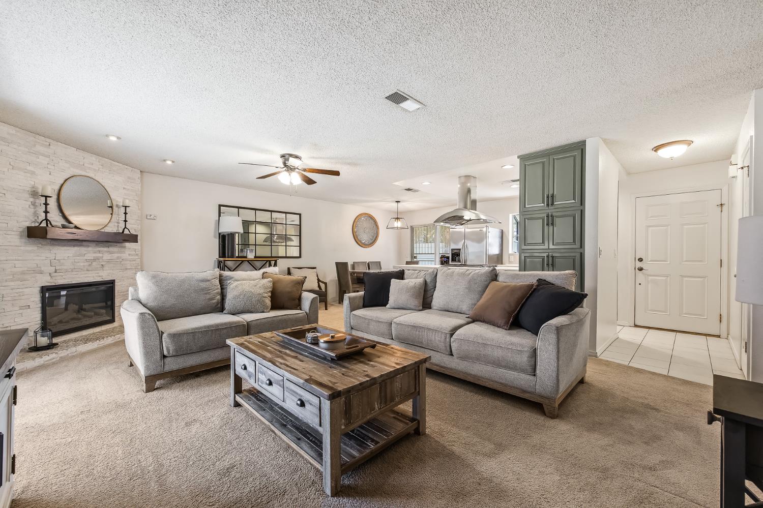 1250 E Shaw Ave #101, Fresno, CA 93710