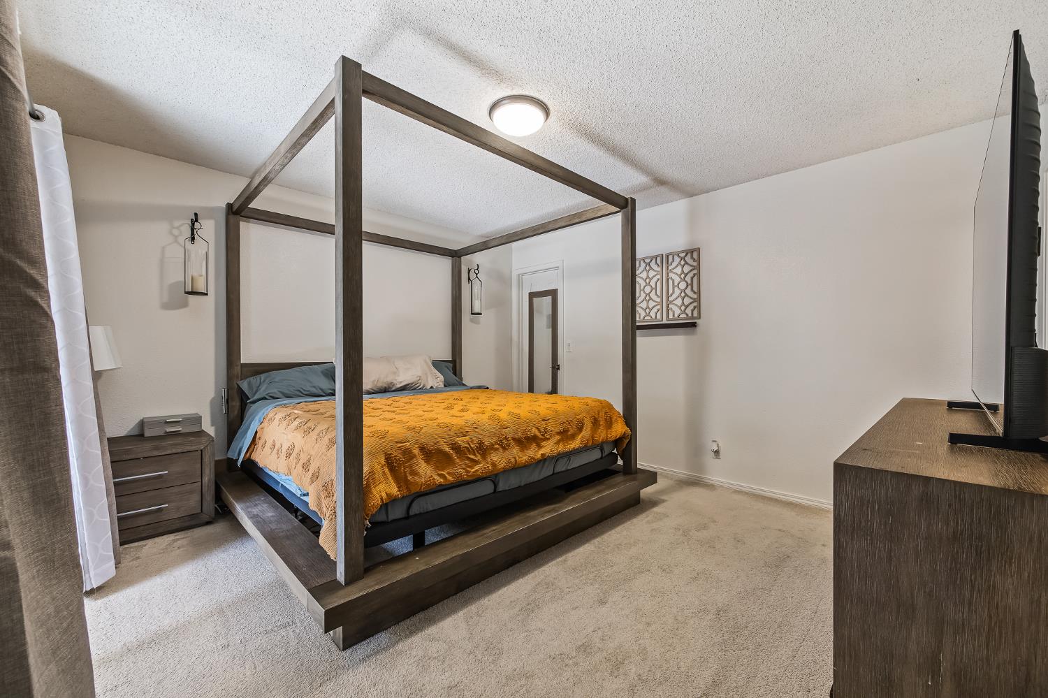 1250 E Shaw Ave #101, Fresno, CA 93710