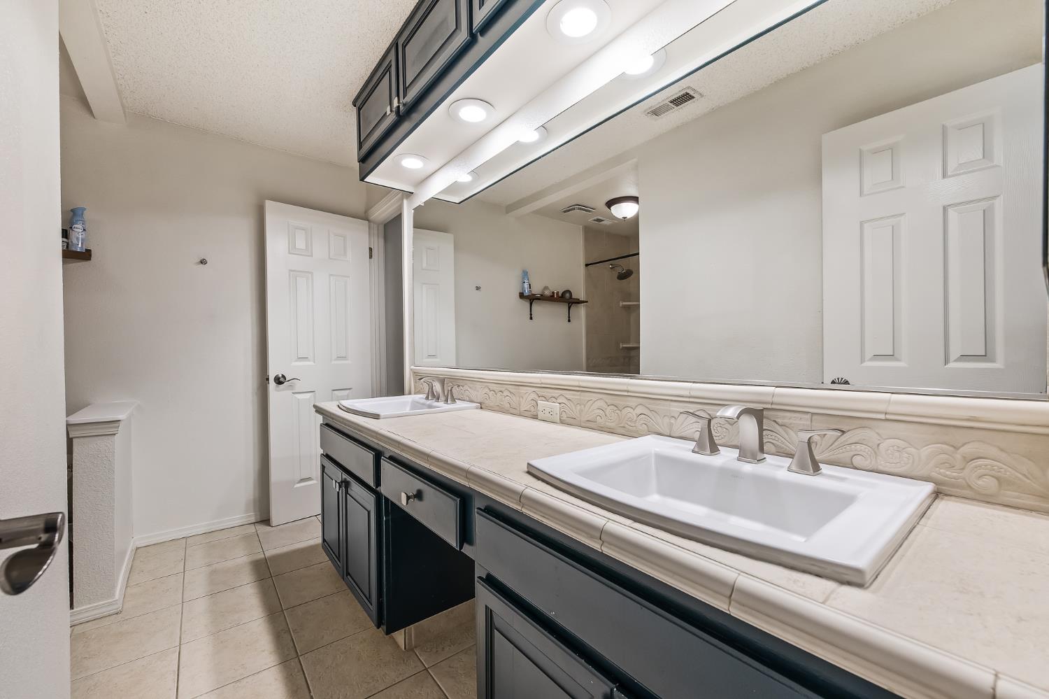 1250 E Shaw Ave #101, Fresno, CA 93710