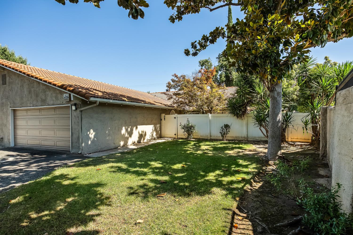 1250 E Shaw Ave #101, Fresno, CA 93710