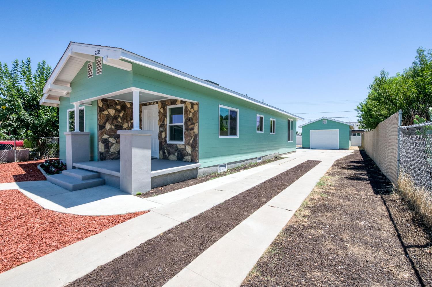 2185 S Holly Ave, Fresno, CA 93657