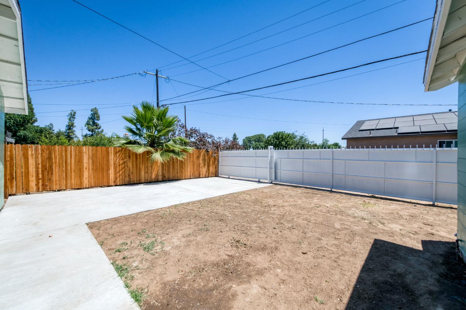 2185 S Holly Ave, Fresno, CA 93657