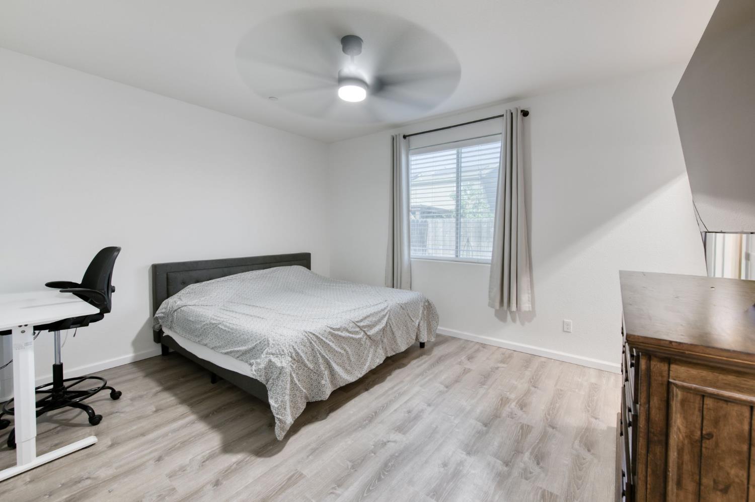 1148 S Filbert Ave, Fresno, CA 93727