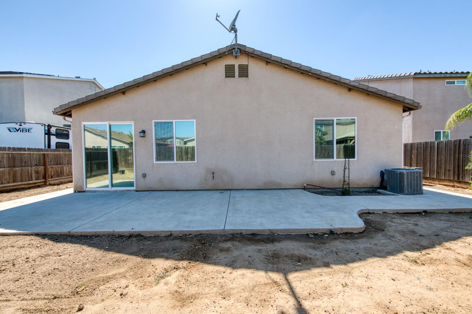 1148 S Filbert Ave, Fresno, CA 93727