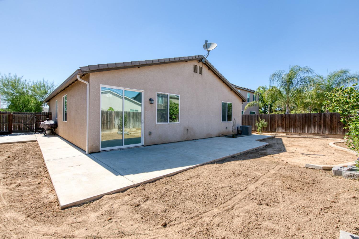 1148 S Filbert Ave, Fresno, CA 93727