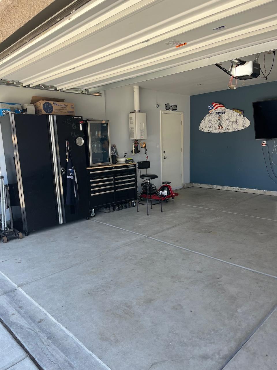 561 Fir Ave, Sanger, CA 93657