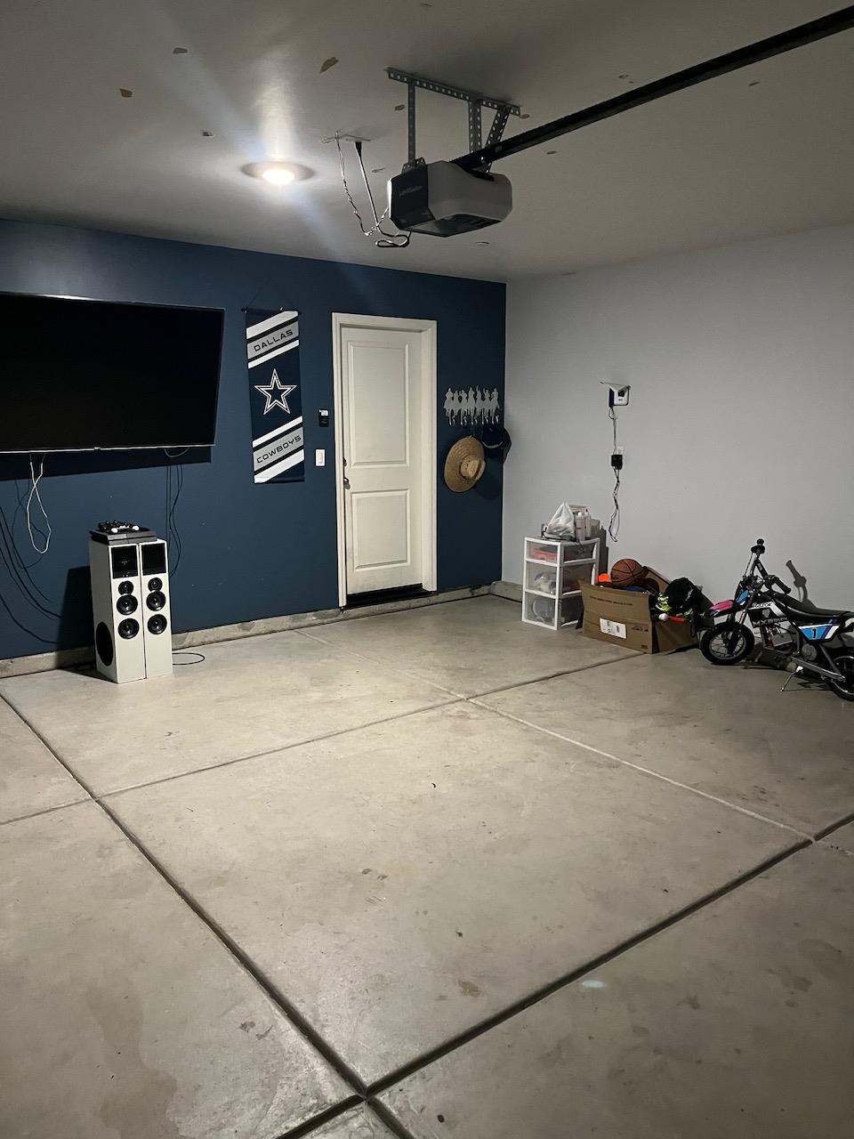561 Fir Ave, Sanger, CA 93657