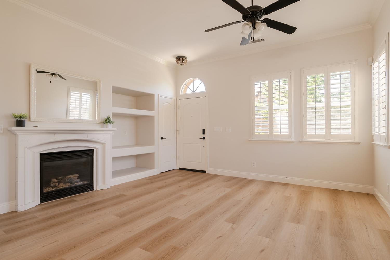 3637 Utah Ln, Clovis, CA 93619