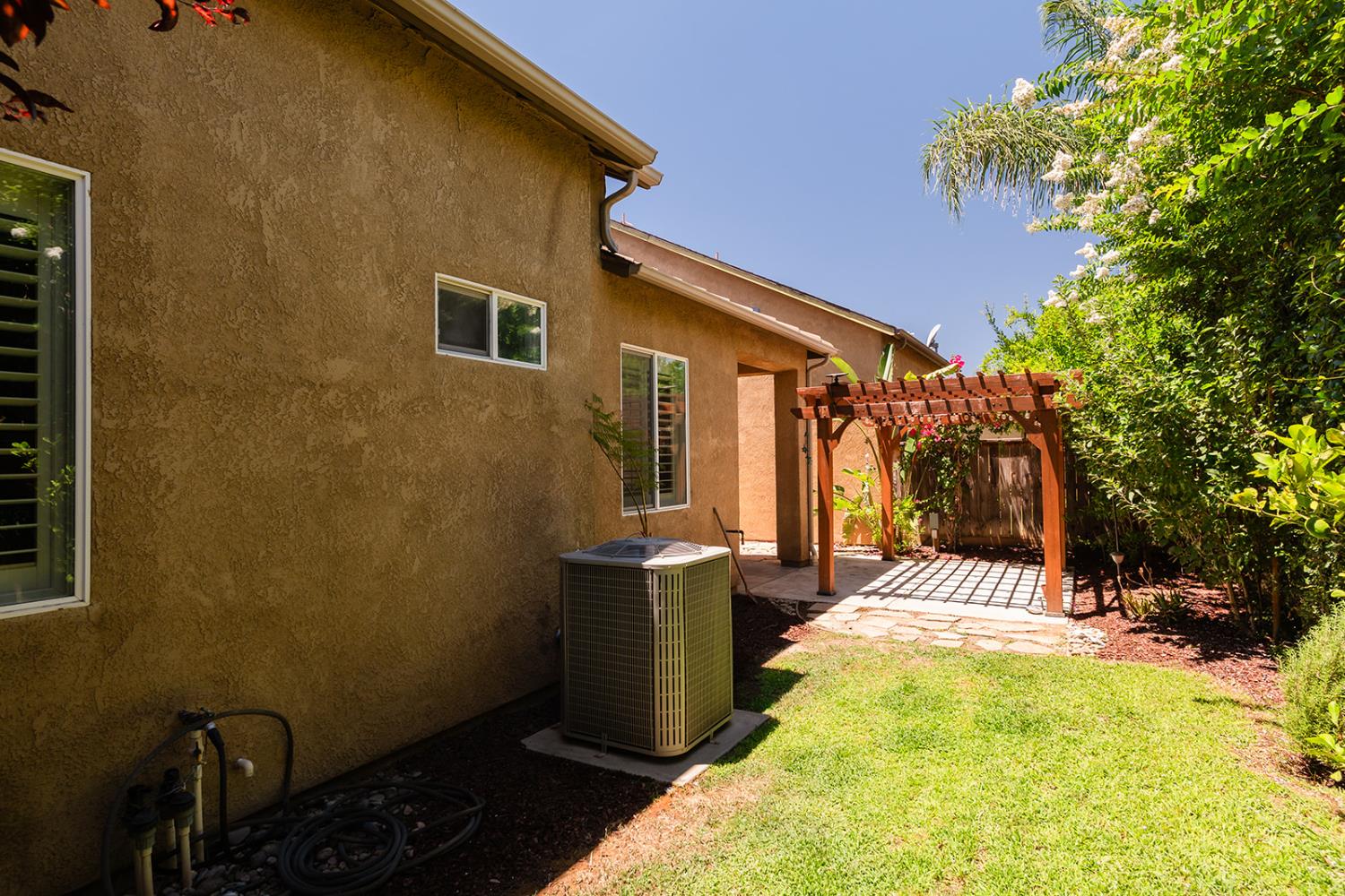3637 Utah Ln, Clovis, CA 93619