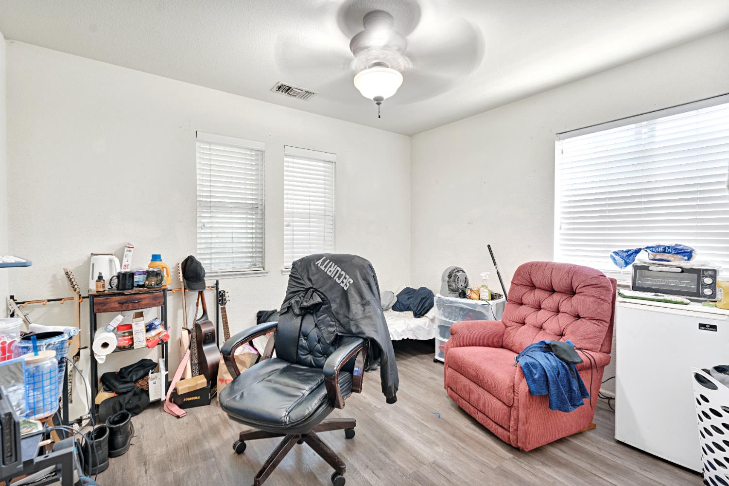 2364 S Rachel Ave, Fresno, CA 93725