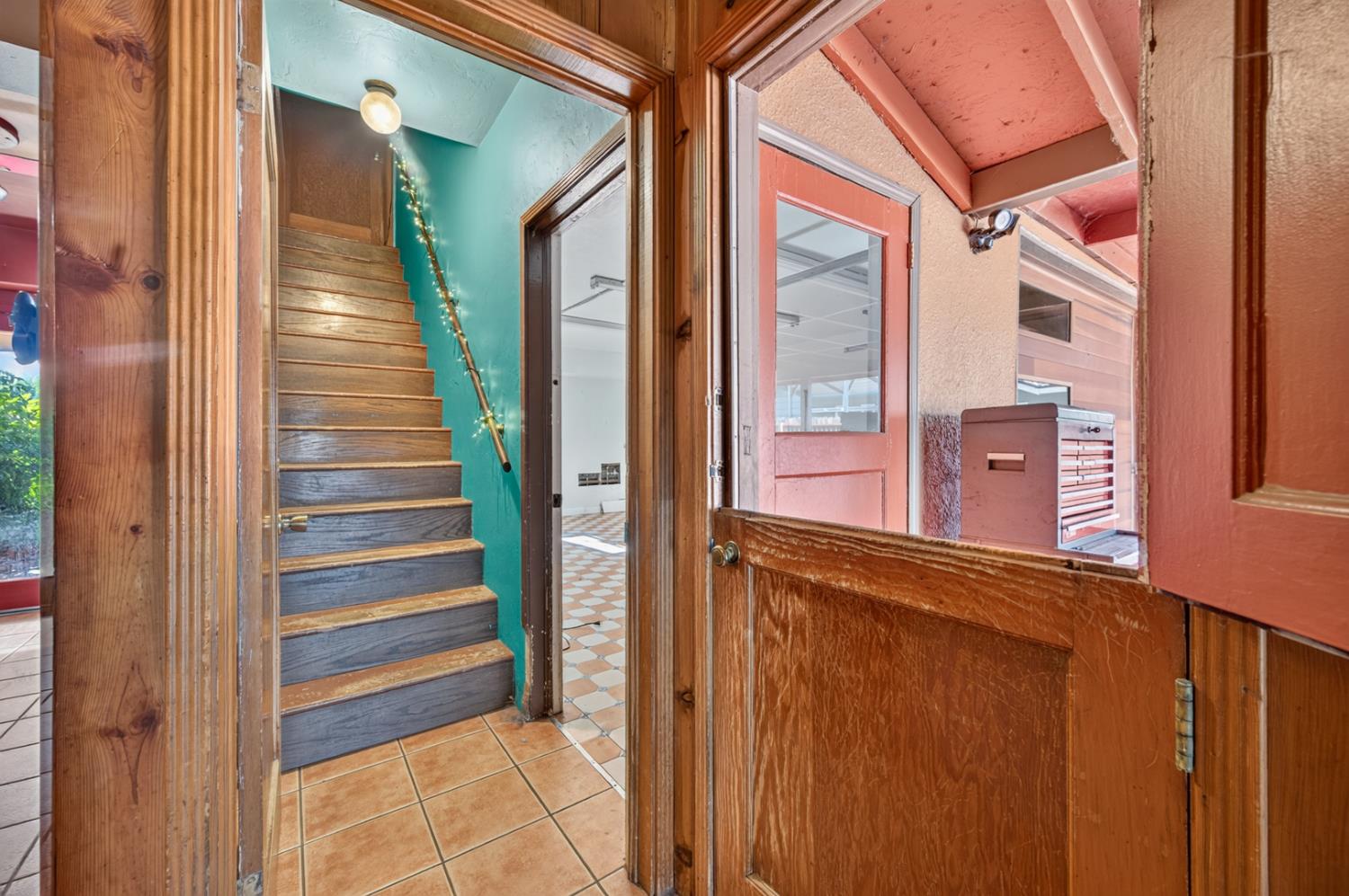 2218 N Arthur Ave, Fresno, CA 93705