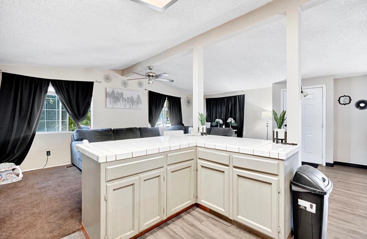 3239 W Vassar Ave, Fresno, CA 93722