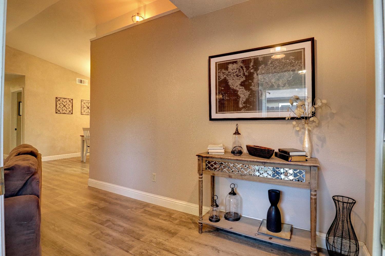 1021 12th Ave, Kingsburg, CA 93631