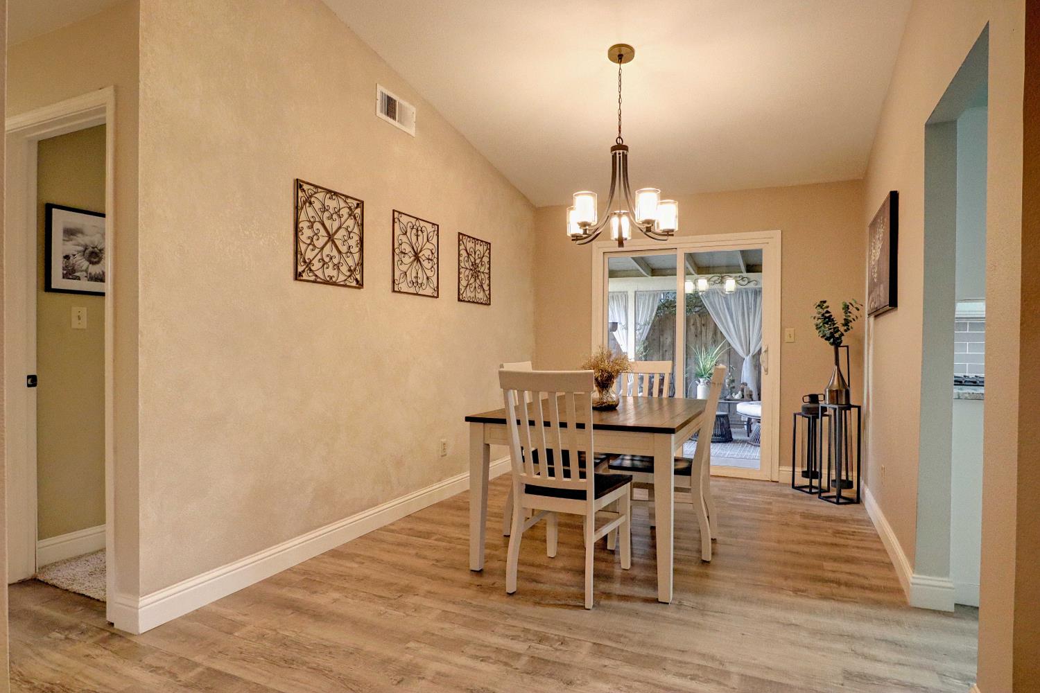 1021 12th Ave, Kingsburg, CA 93631