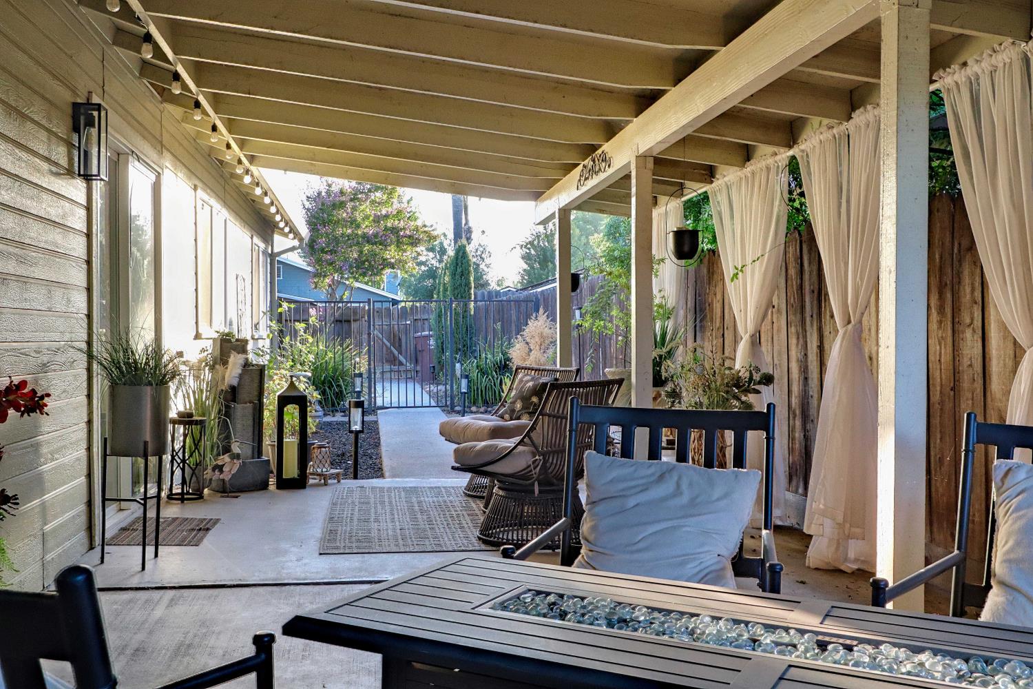 1021 12th Ave, Kingsburg, CA 93631