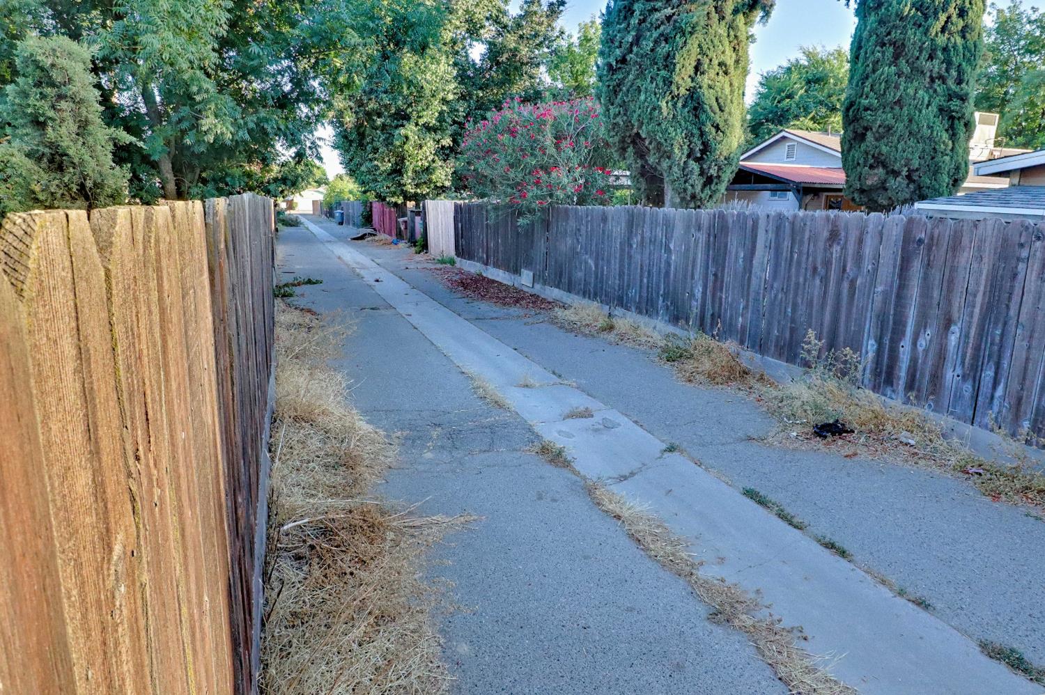 1021 12th Ave, Kingsburg, CA 93631