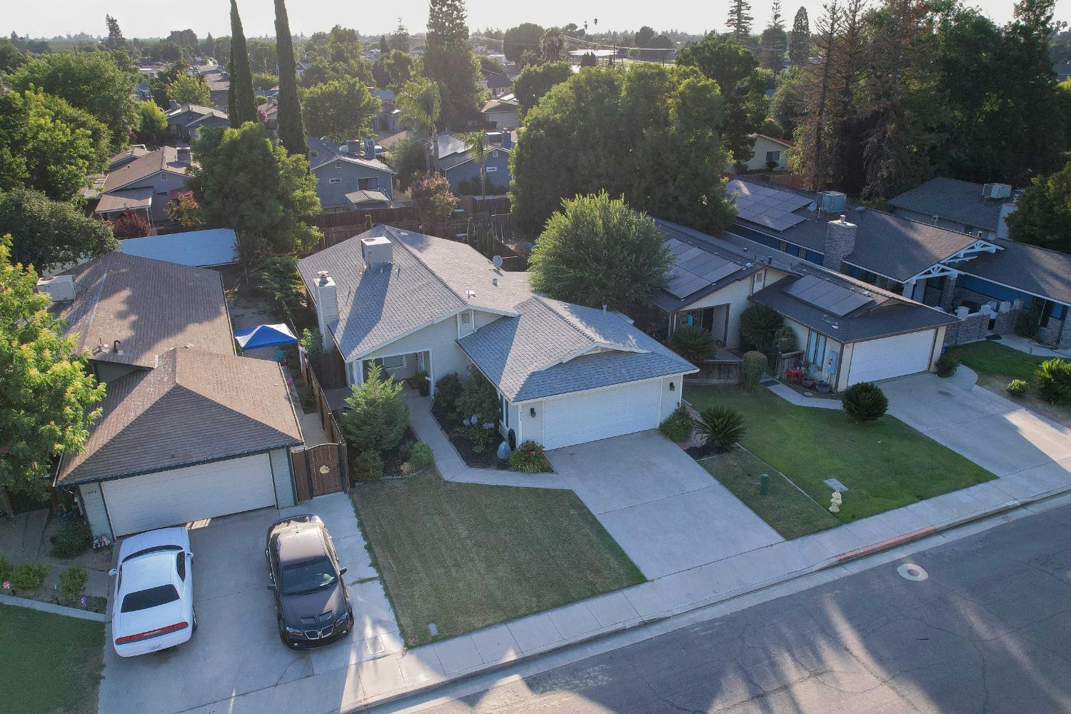 1021 12th Ave, Kingsburg, CA 93631