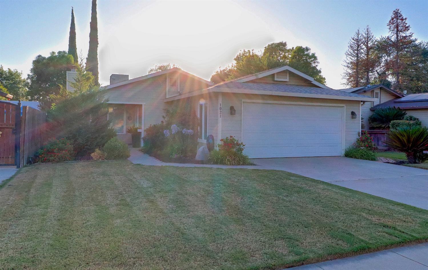 1021 12th Ave, Kingsburg, CA 93631