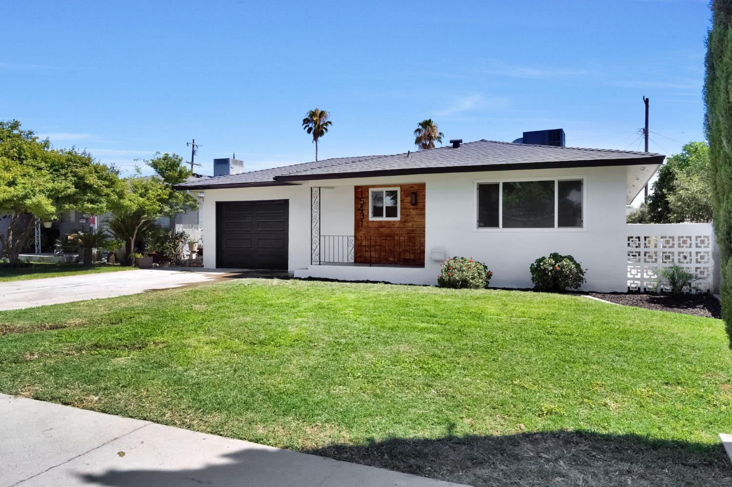 15431 W E St, Kerman, CA 93630