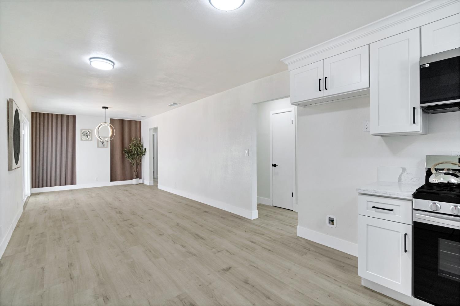 15431 W E St, Kerman, CA 93630