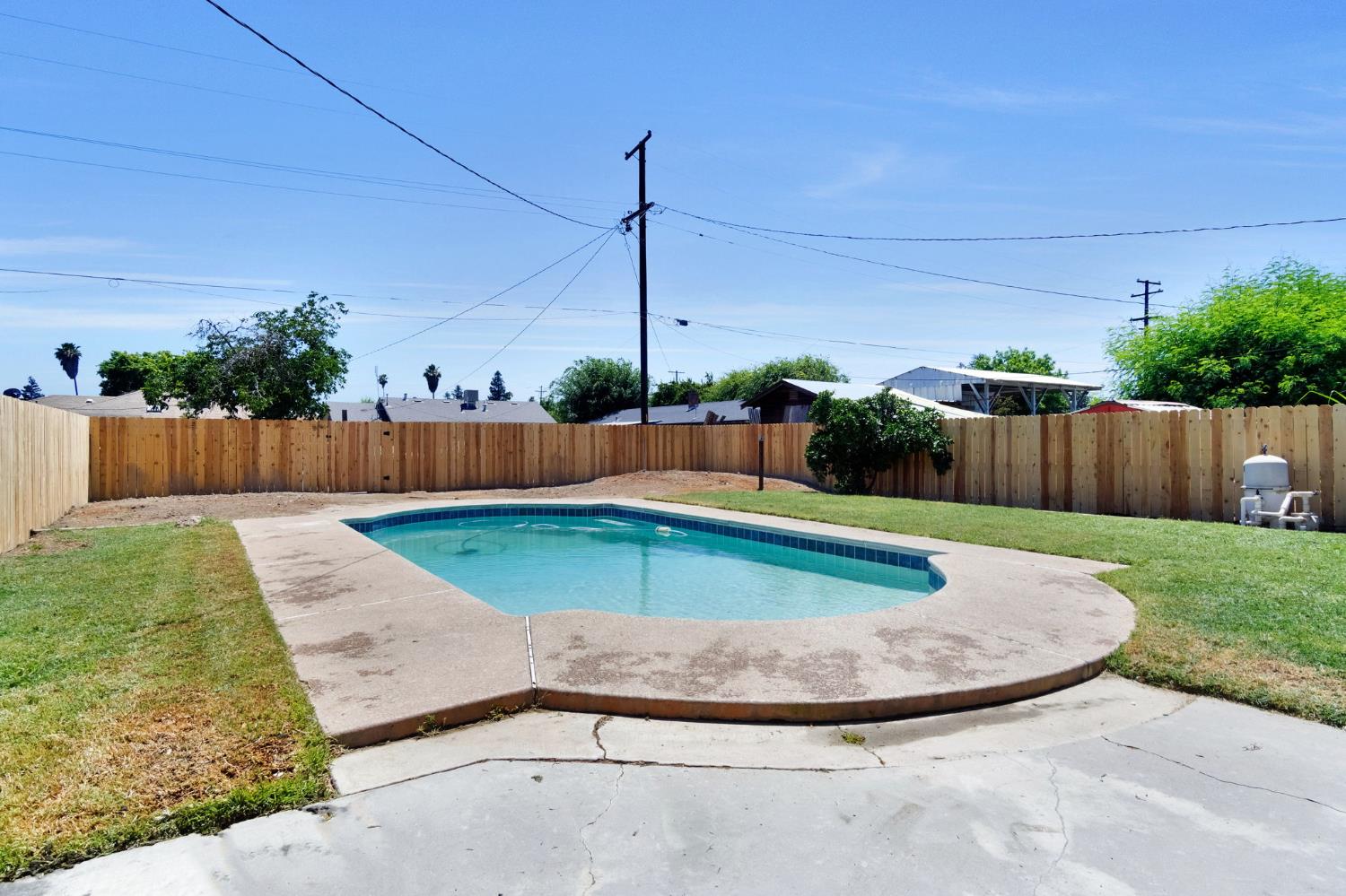 15431 W E St, Kerman, CA 93630