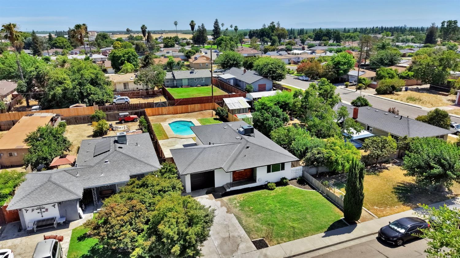 15431 W E St, Kerman, CA 93630