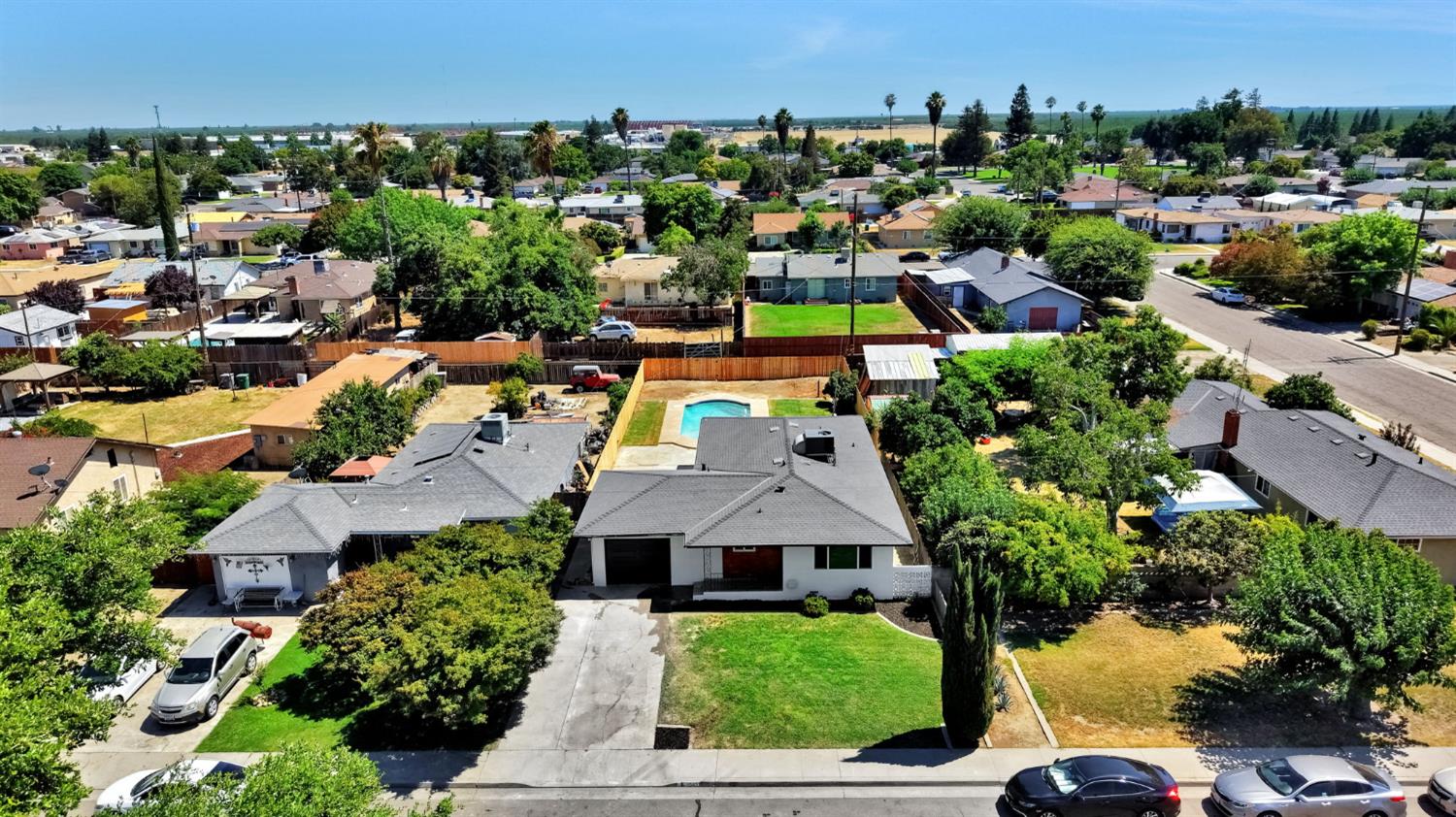 15431 W E St, Kerman, CA 93630
