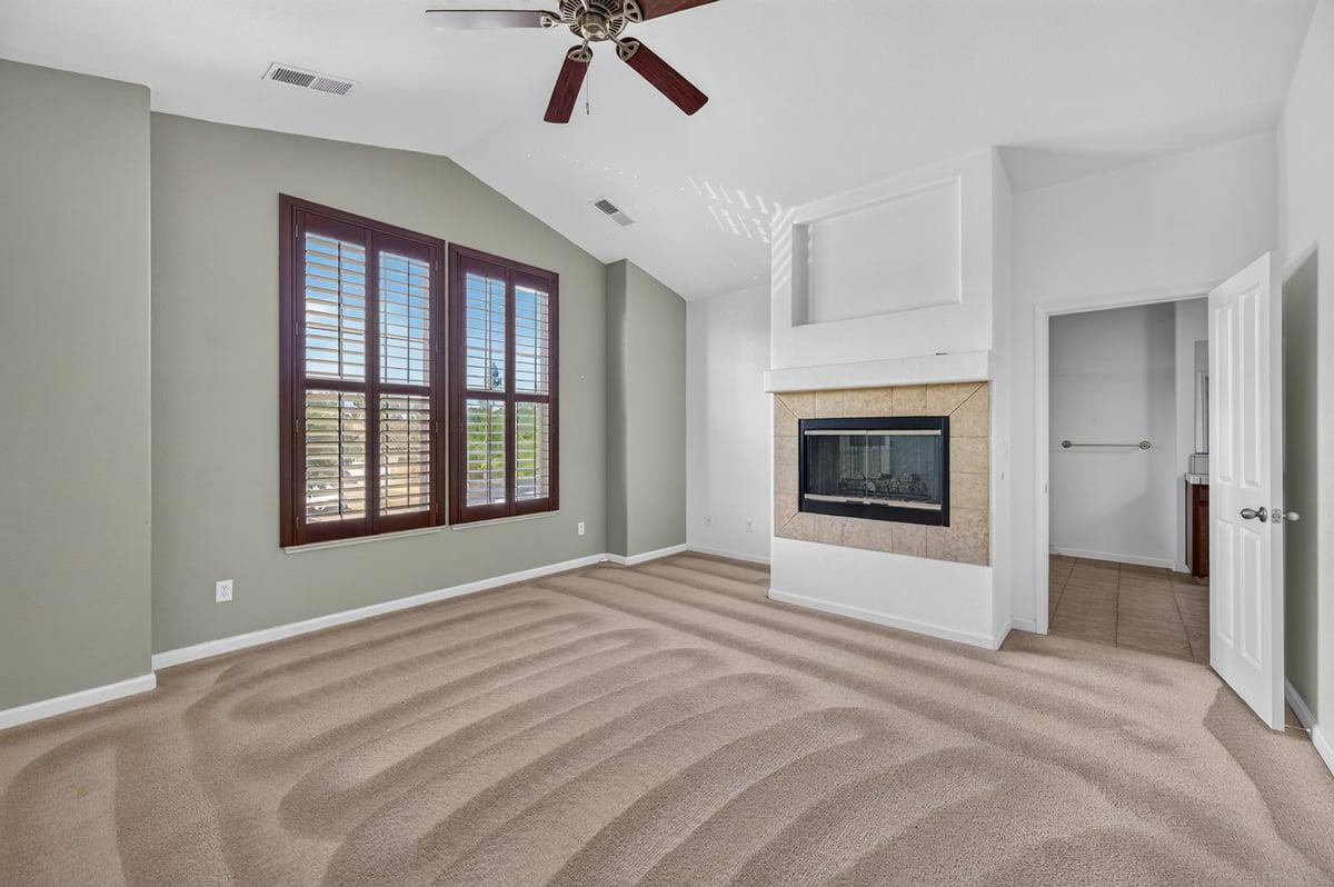 1114 E Oakmont Ave, Fresno, CA 93730