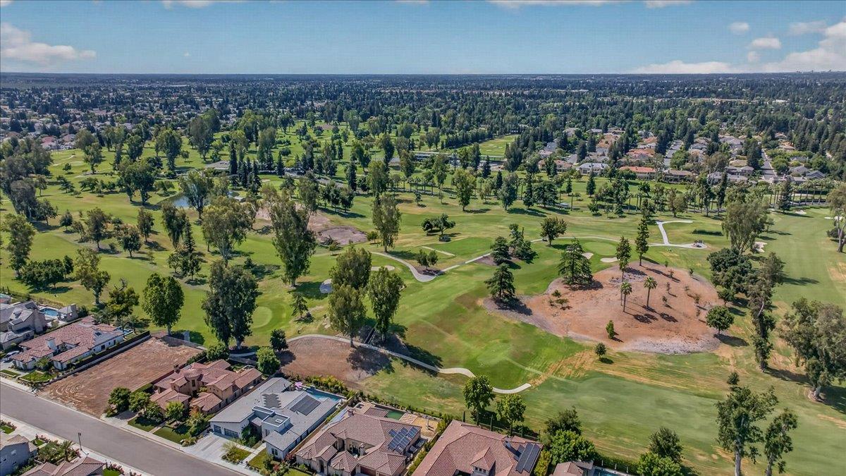 1114 E Oakmont Ave, Fresno, CA 93730
