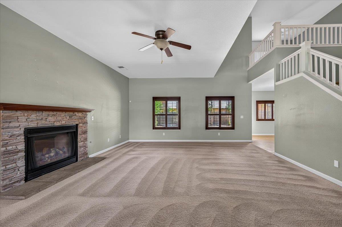 1114 E Oakmont Ave, Fresno, CA 93730