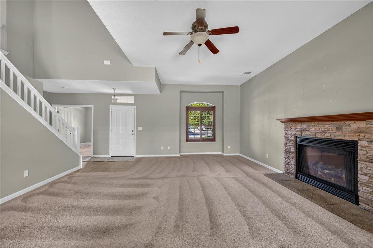 1114 E Oakmont Ave, Fresno, CA 93730