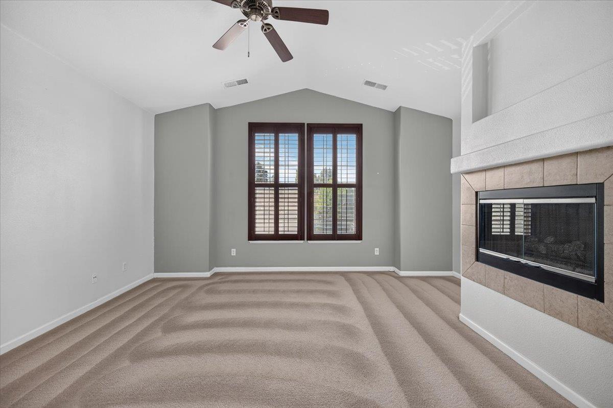 1114 E Oakmont Ave, Fresno, CA 93730