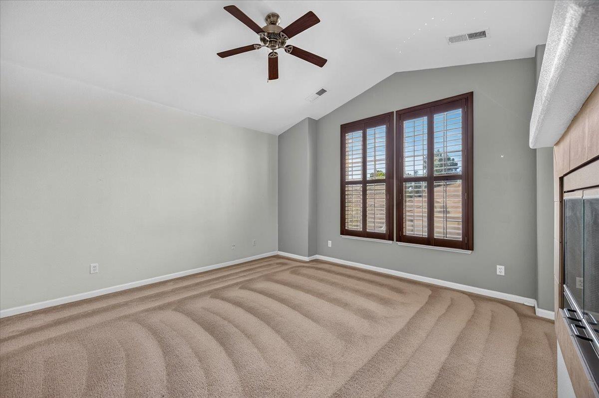 1114 E Oakmont Ave, Fresno, CA 93730