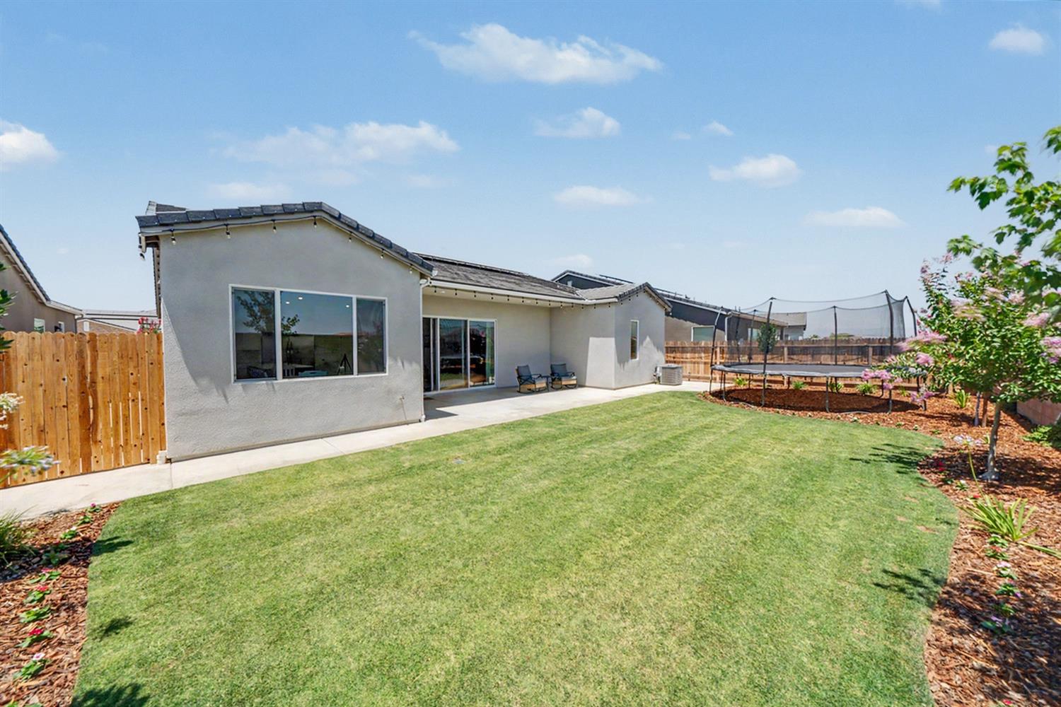 735 Traverse Dr S, Madera, CA 93636