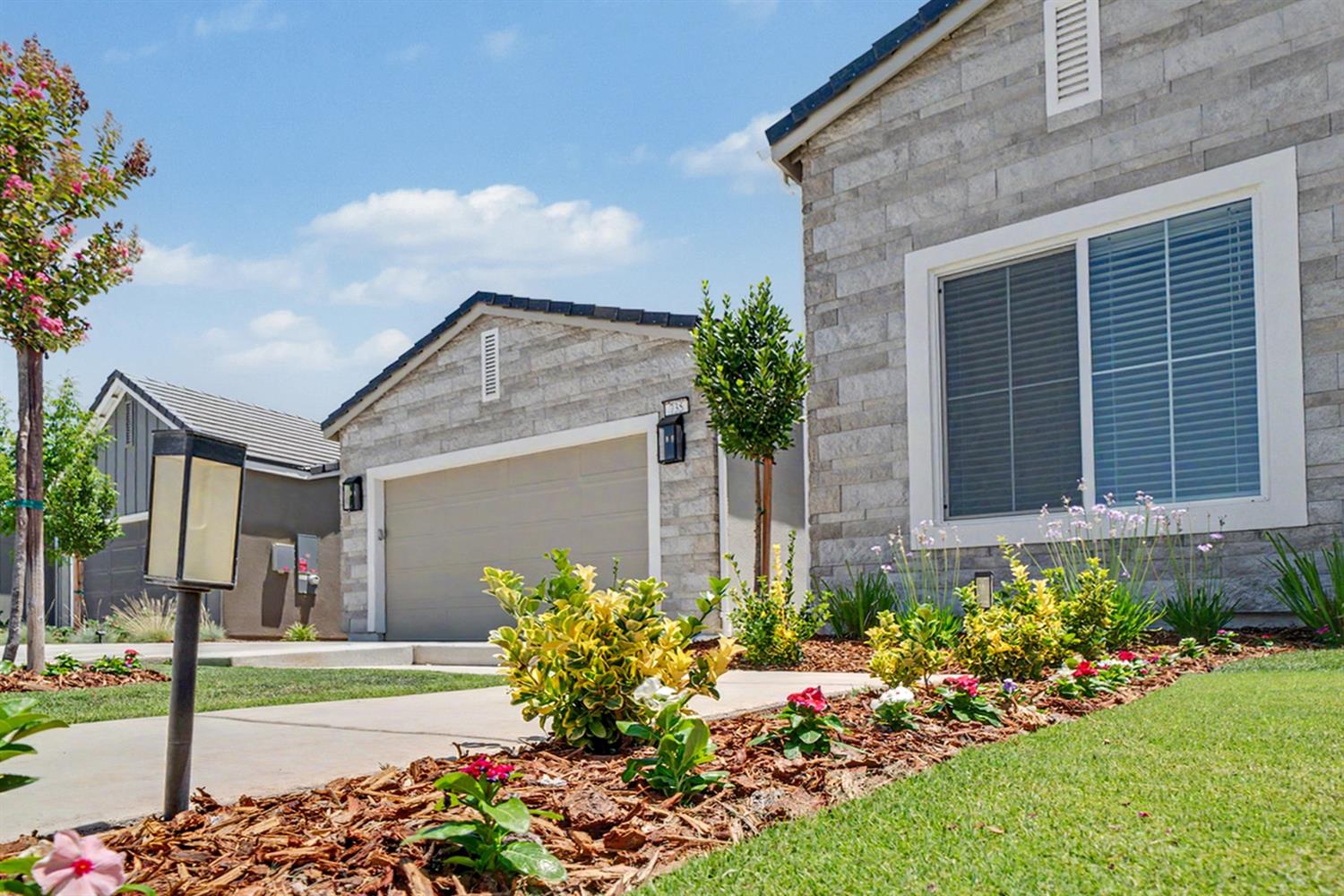 735 Traverse Dr S, Madera, CA 93636