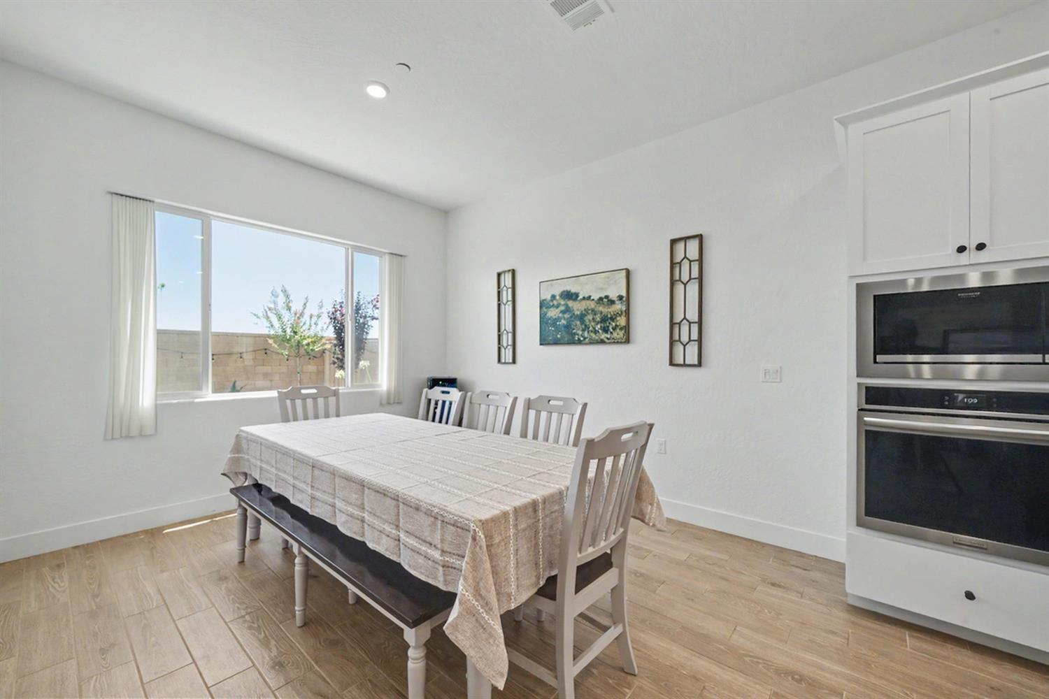 735 Traverse Dr S, Madera, CA 93636
