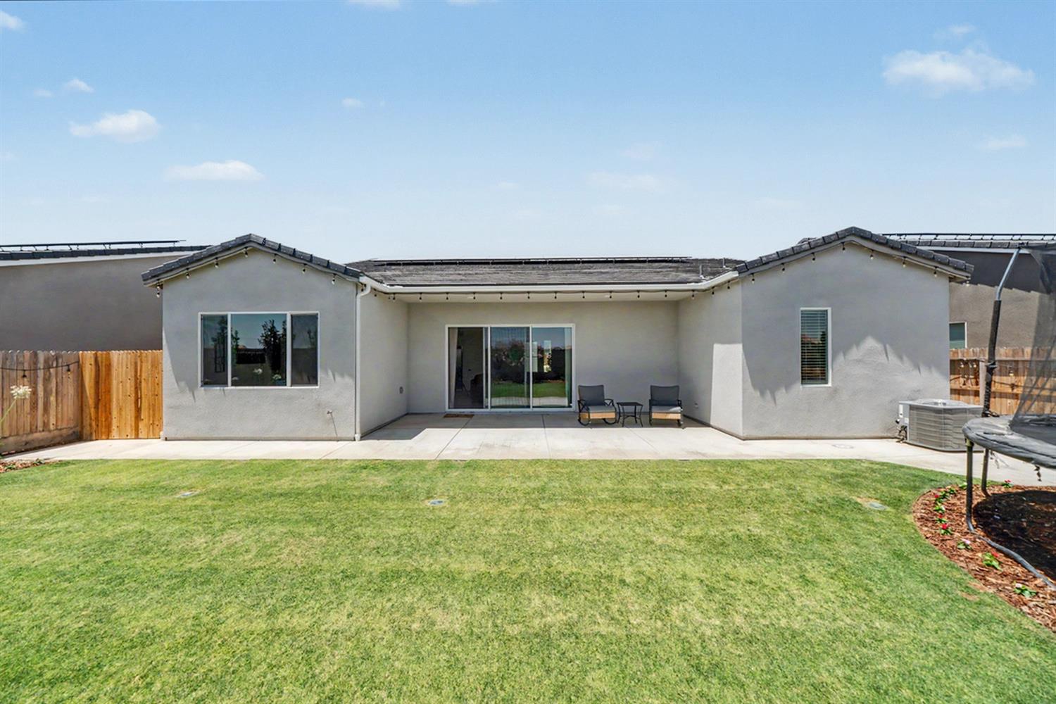 735 Traverse Dr S, Madera, CA 93636