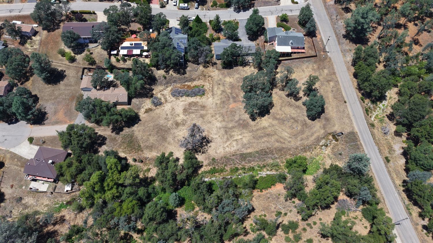 1 Spriggs Ln, Mariposa, CA 95338