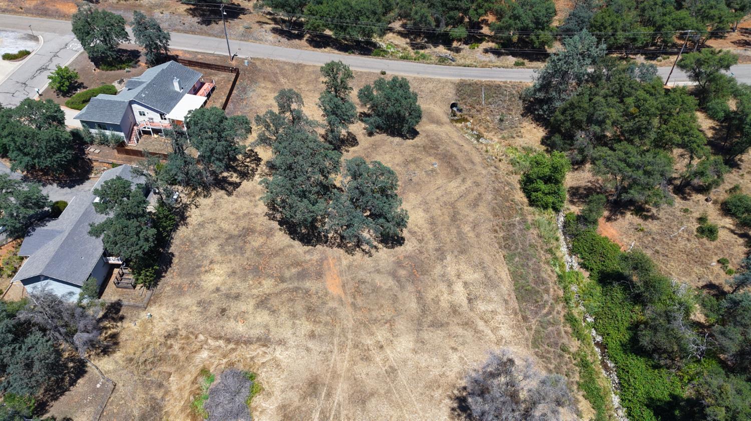 1 Spriggs Ln, Mariposa, CA 95338