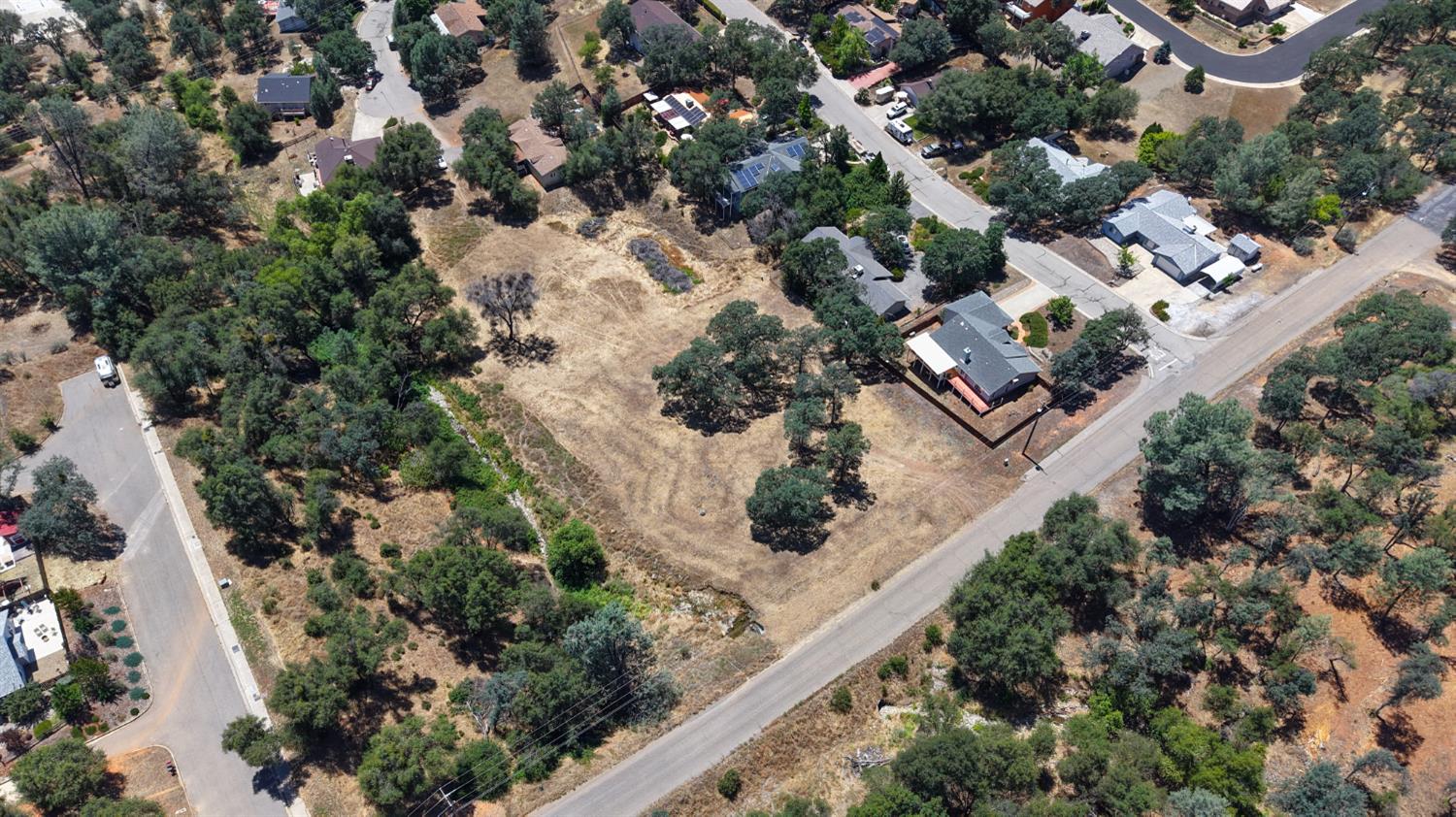 1 Spriggs Ln, Mariposa, CA 95338