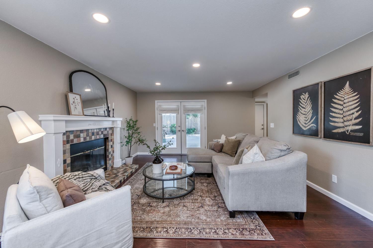 1061 N Adler Ave, Clovis, CA 93611