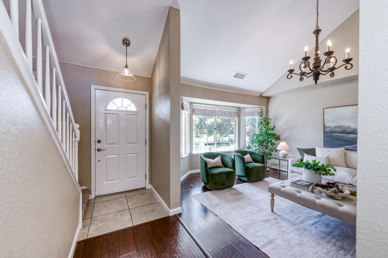 1061 N Adler Ave, Clovis, CA 93611