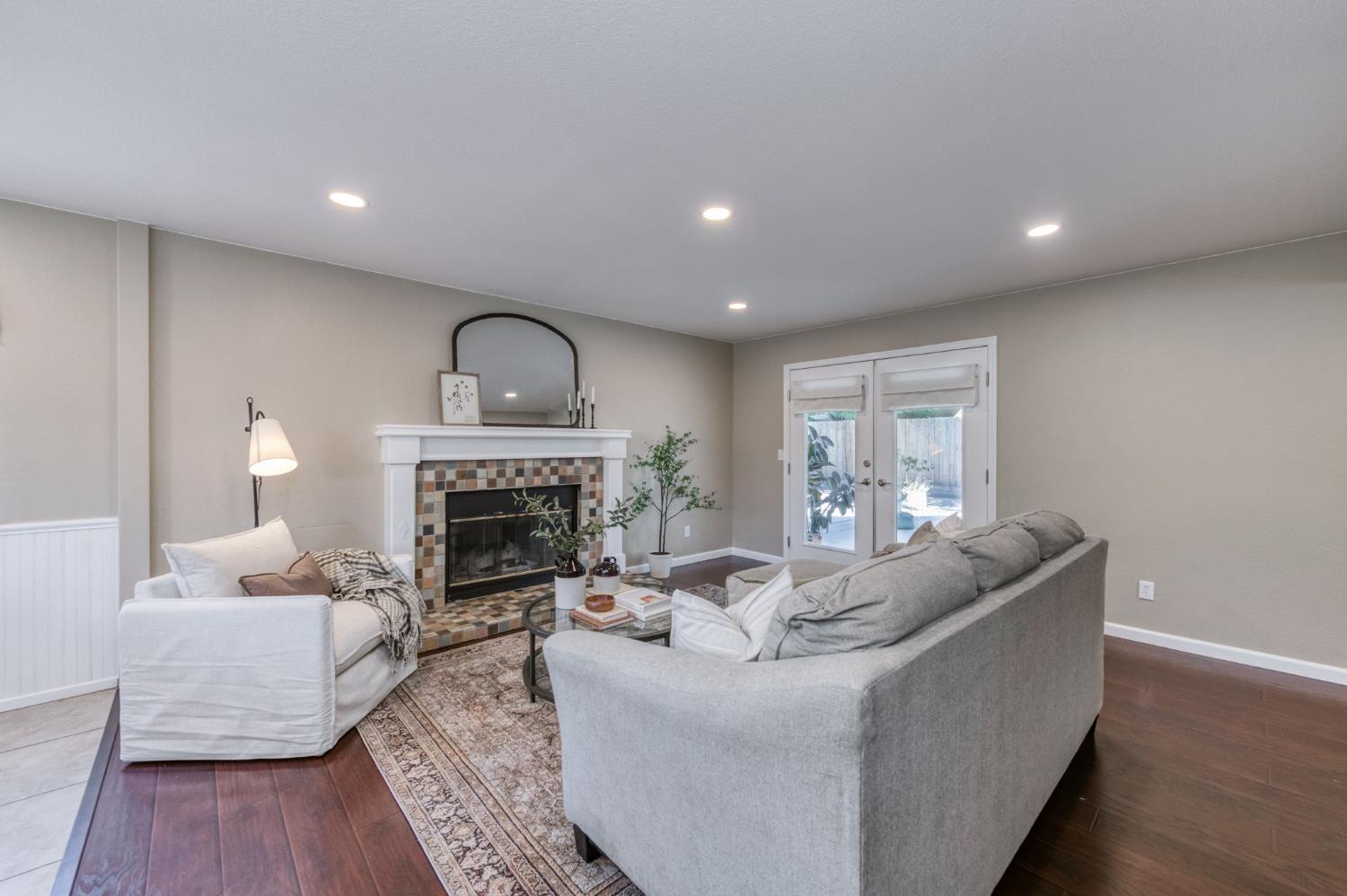 1061 N Adler Ave, Clovis, CA 93611